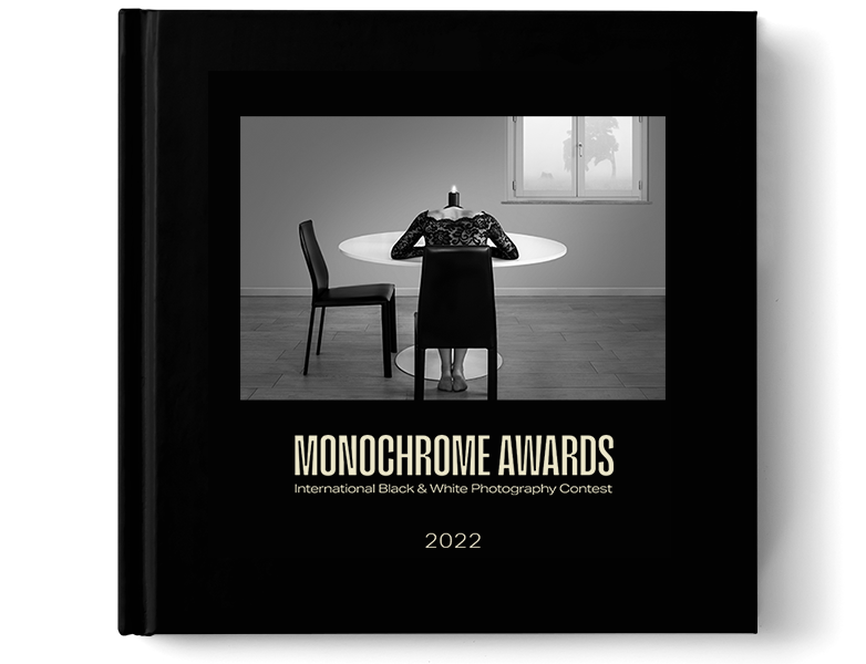 MONOCHROME AWARDS ANNUAL BOOK 2022