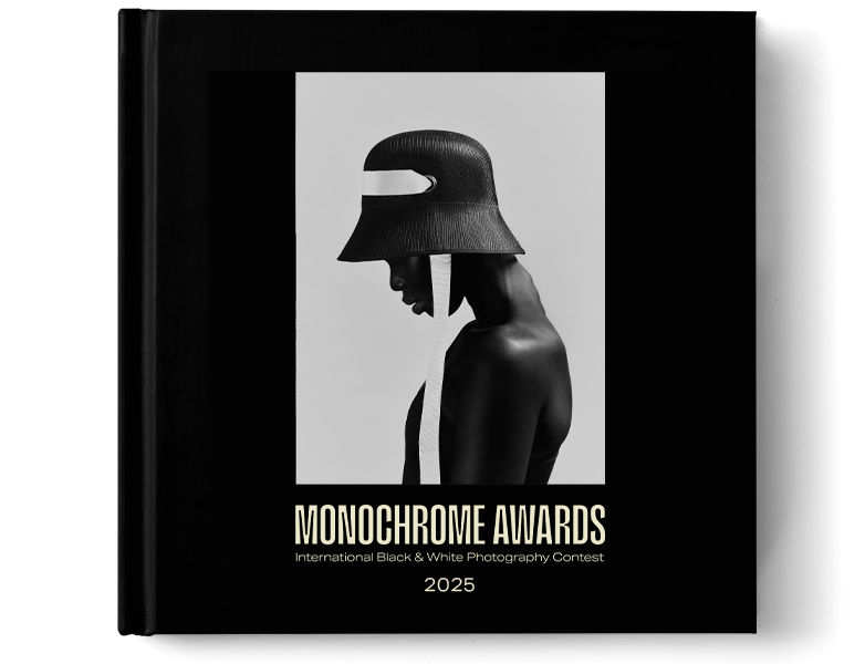 MONOCHROME AWARDS ANNUAL BOOK 2025