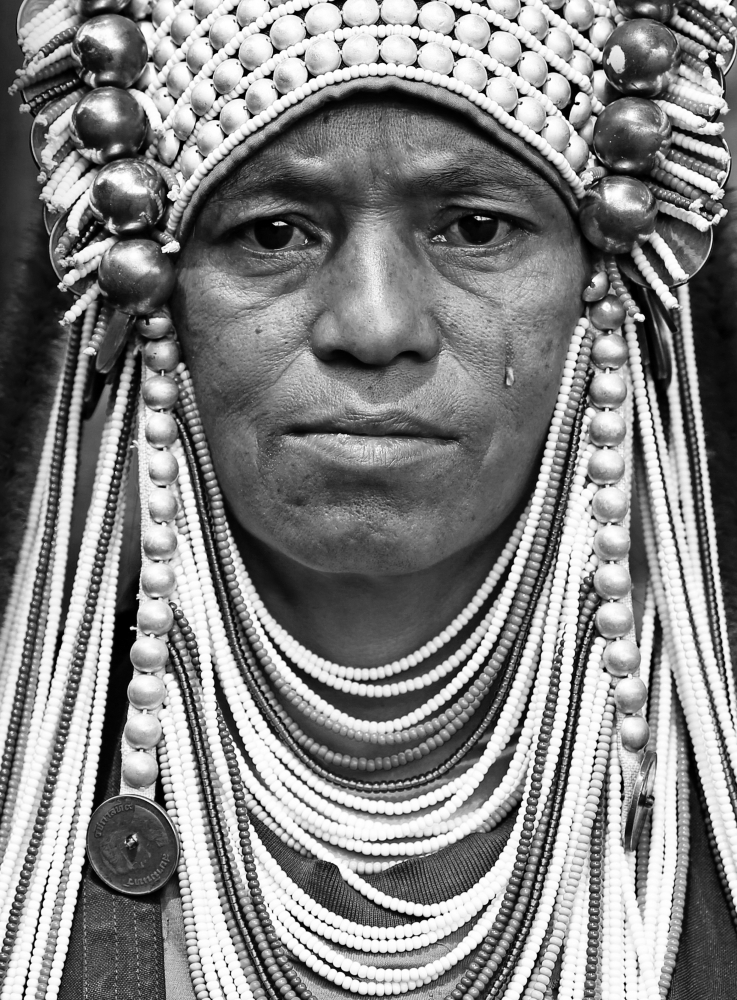 Karenni refugee woman