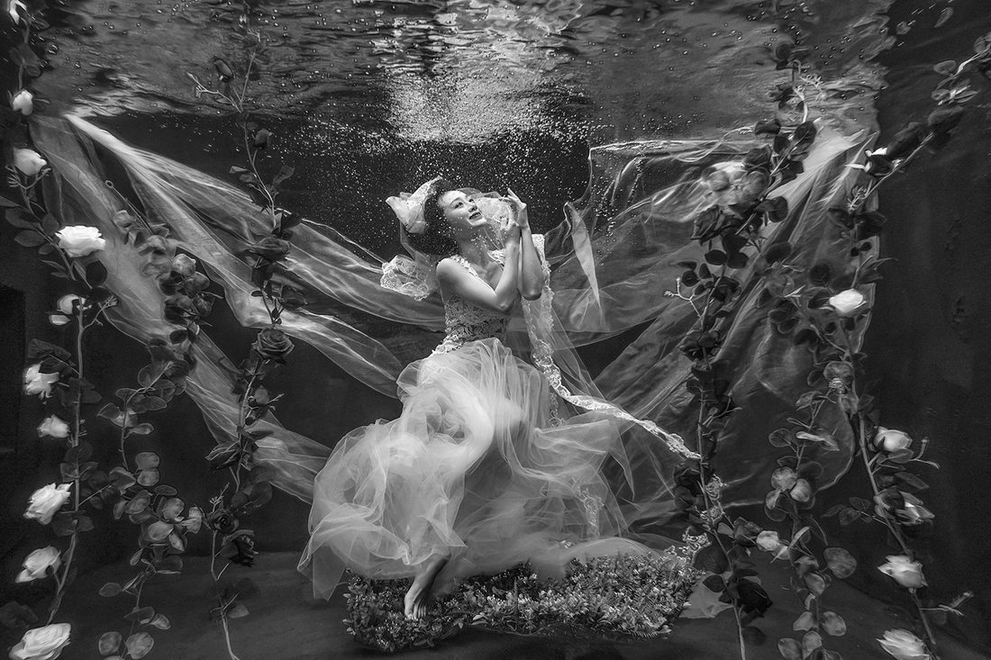 Wedding Photography in Water