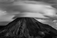 Lenticular volcano