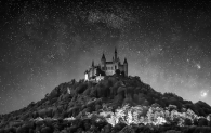 Burg Hohenzollern unter dem Sternenhimmel